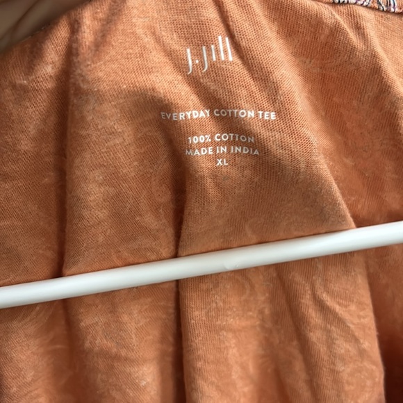 Women’s🧡J Jill Orange Floral Short Sleeve Top - Picture 2 of 6